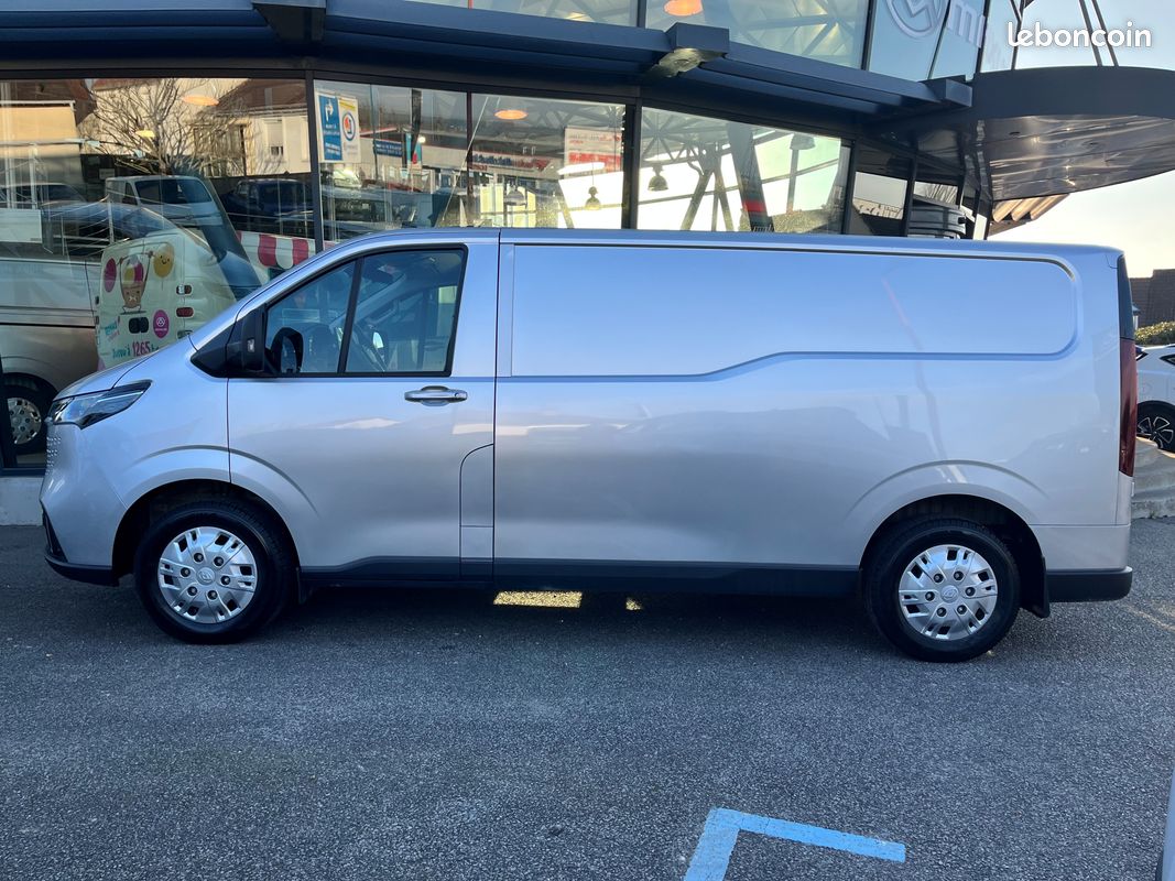 Maxus e-deliver7 fourgon l2h1 88 kwh (image 2)