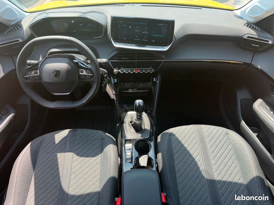 PEUGEOT 208 PureTech 100 S&S BVM6 Allure - 1ER MAIN (image 15)