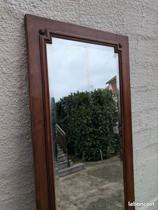 Miroir ancien en bois massif, noyer (image 1)