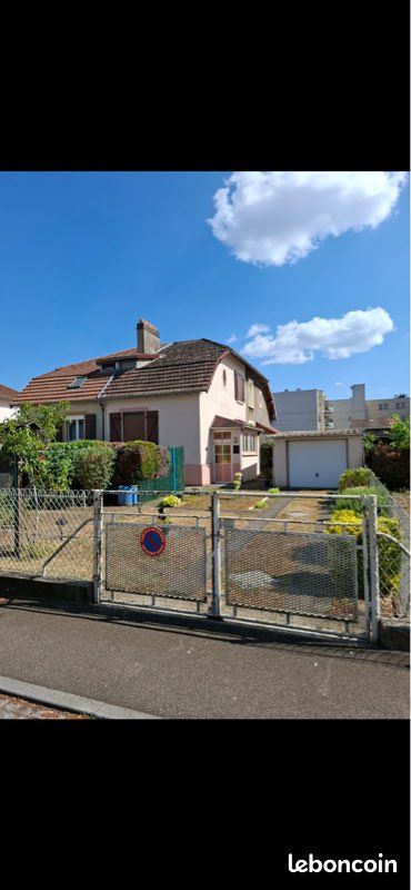 Maison mitoyenne · à Amnéville · 165 000 €