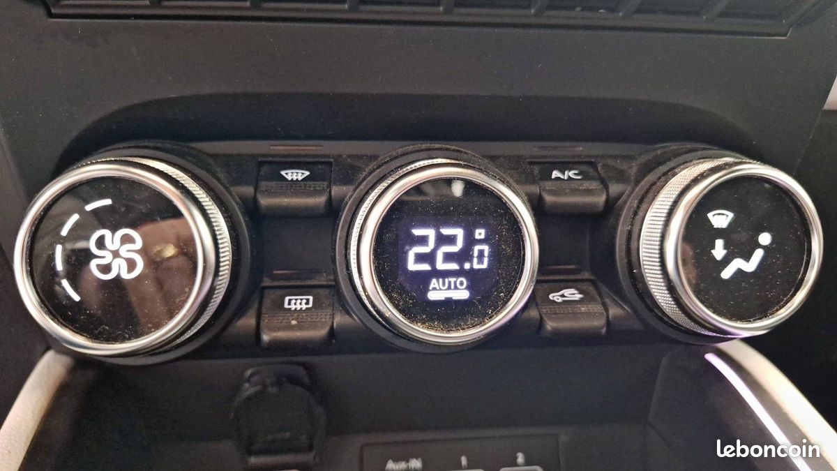 Renault clio e tech 140 21n intens (image 27)