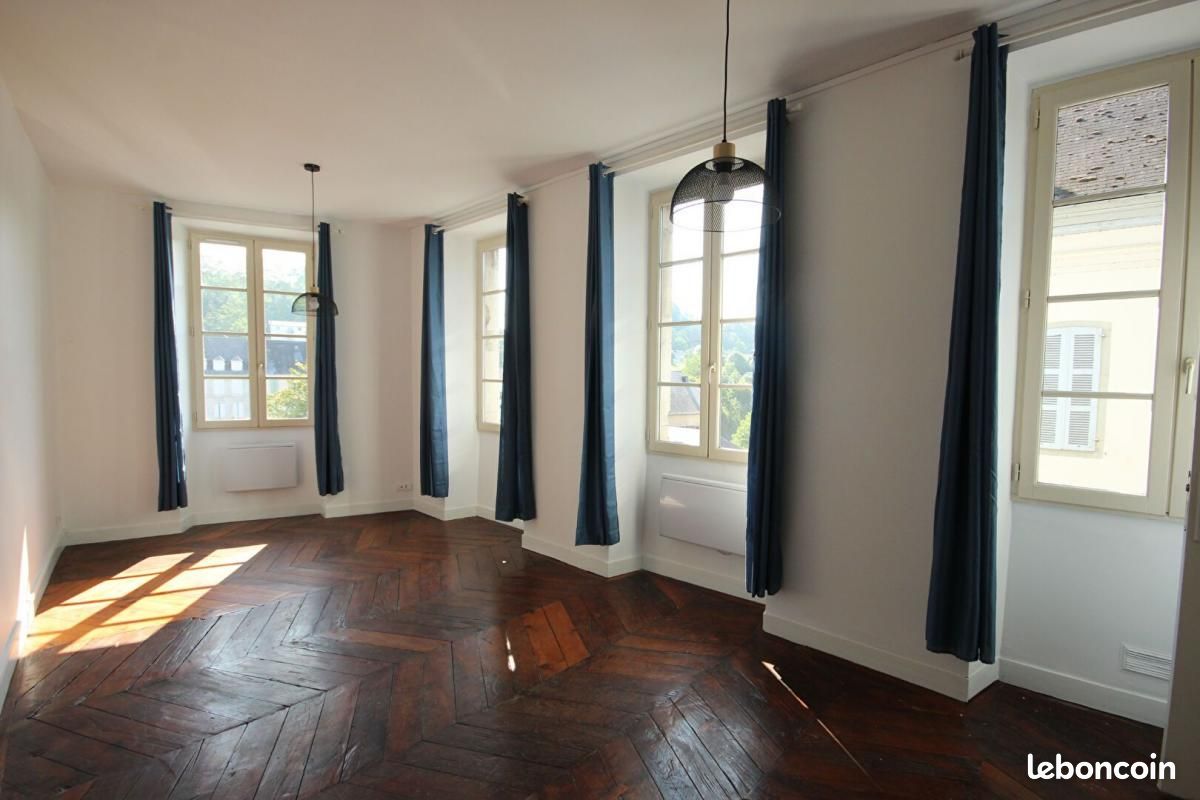 Appartement 4 pièces 88 m² · à Oloron-Sainte-Marie · 88 m² · 700 €/mois
