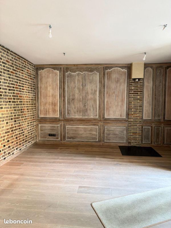 Maison 11 pièces 300 m² · à La Chapelle-Saint-Luc · 300 m² · 385 000 €