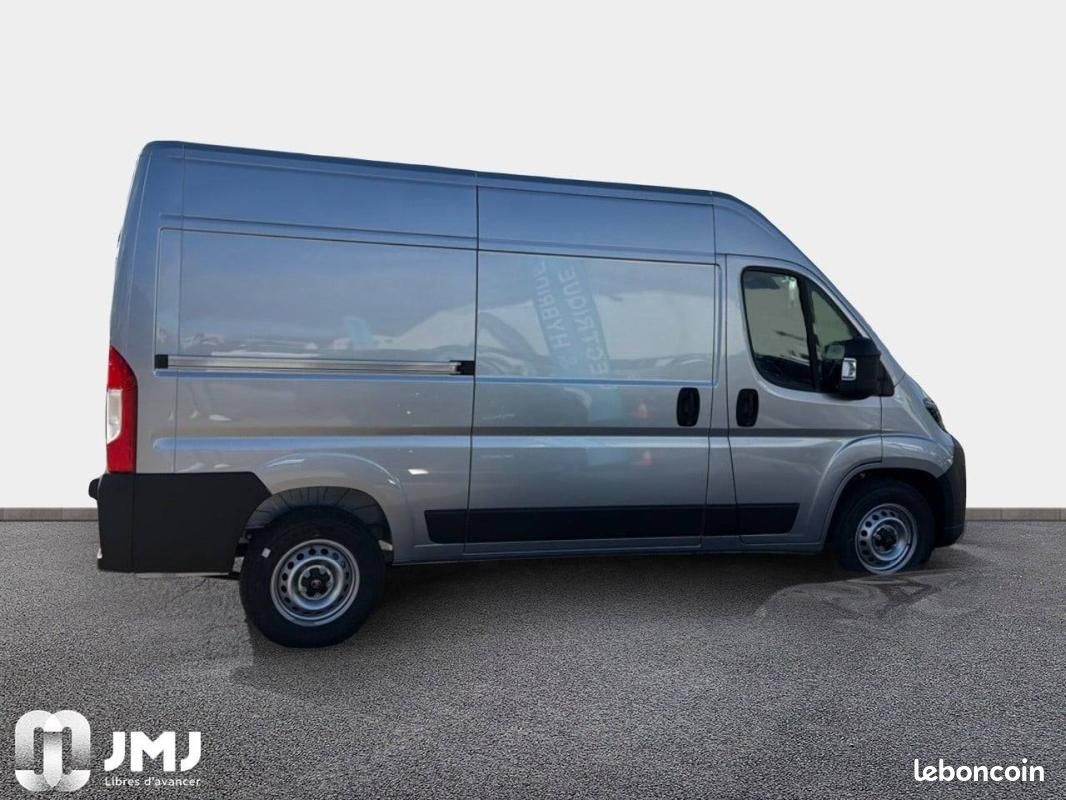 Citroën Jumper FOURGON TOLE 35 L2H2 140 S&S BVA8 (image 4)