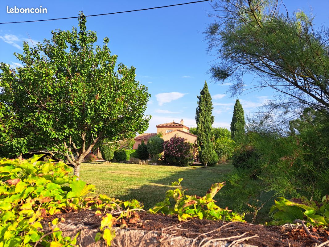 Maison 8 pièces 180 m² · à Lisle-sur-Tarn · 180 m² · 390 000 €