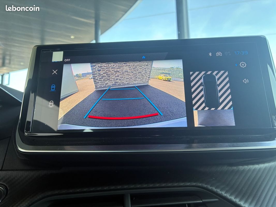 Peugeot 2008 1.2 HYBRID 145CH GT E-DCS6 (image 23)