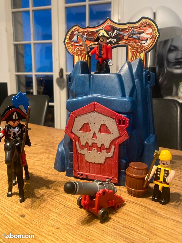 Playmobil pirate (image 1)