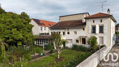 Maison 8 pièces 220 m²