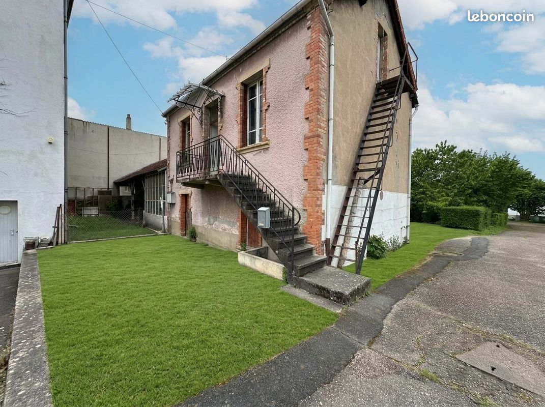 Appartement 3 pièces 47 m² · à Commentry · 47 m² · 485 €