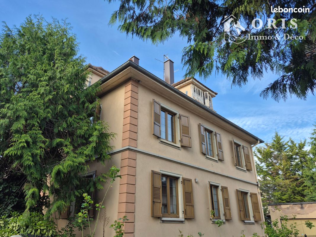 Maison 8 pièces 250 m² · à Strasbourg · 250 m² · 849 000 €