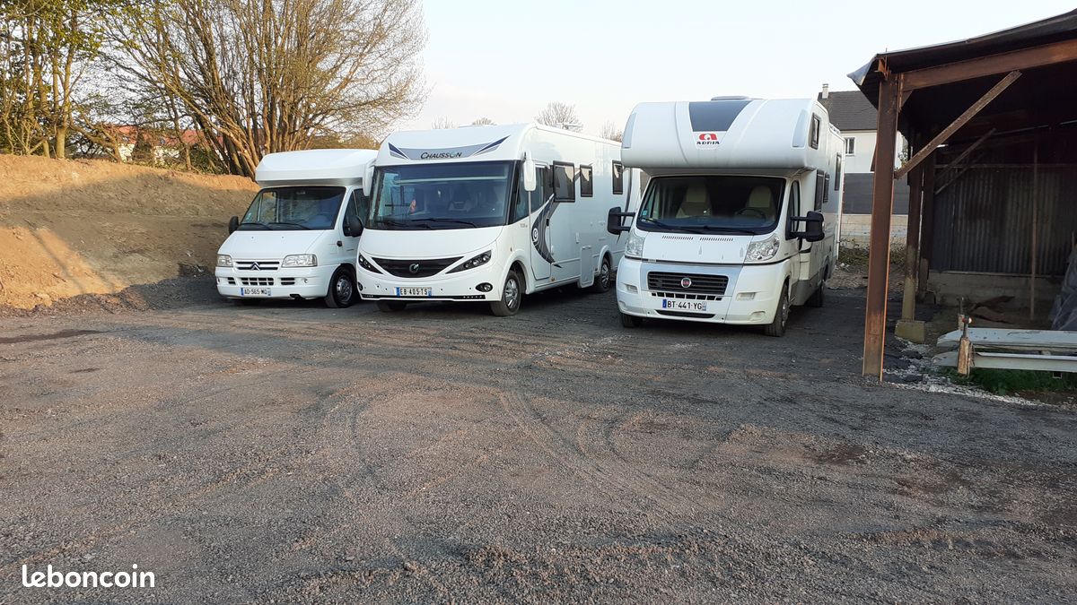 Parking · à Marcilly · 50 €/mois