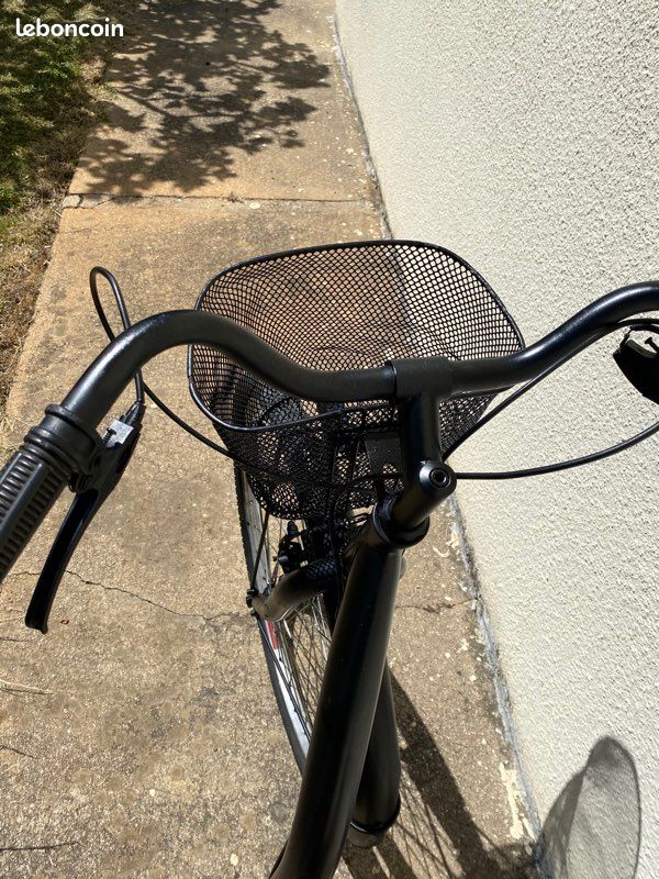 Vélo de ville noir (image 6)