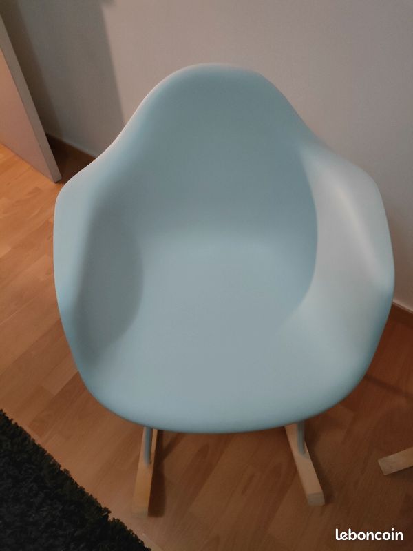 Chaise à bascule scandinave design (image 2)