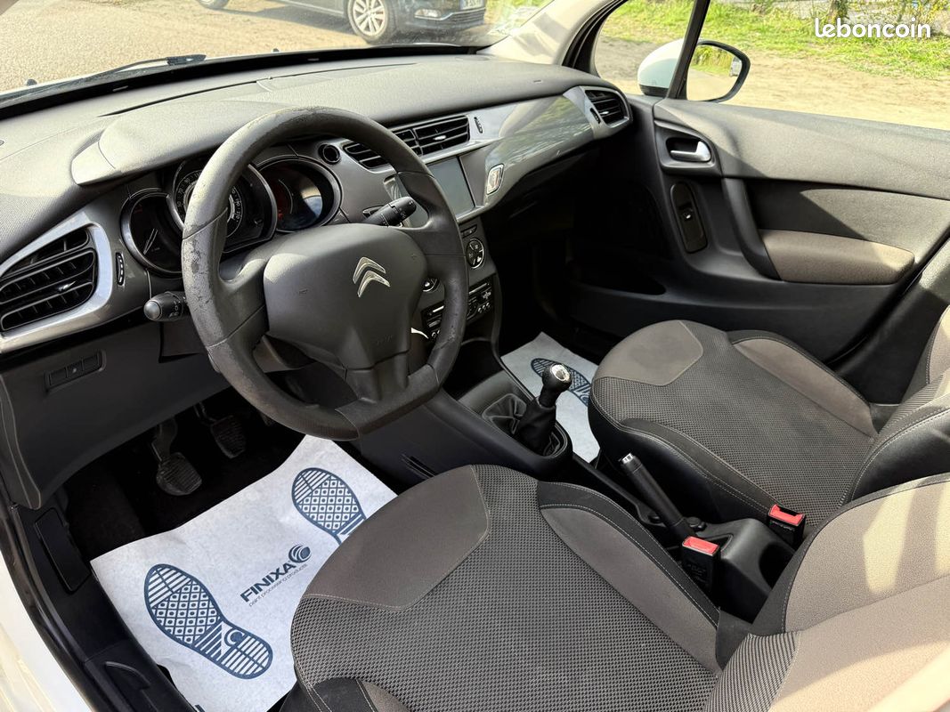 Citroën C3 1.4 HDi 70ch Attraction Pack - GPS - Bluetooth - Révisée & Garantie 6 mois (image 13)