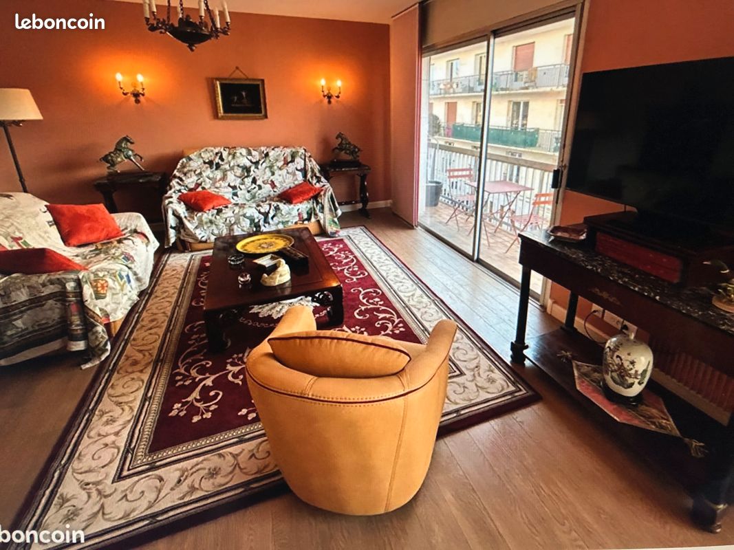 Appartement 6 pièces 142 m² · à Poitiers · 142 m² · 1 500 €/mois