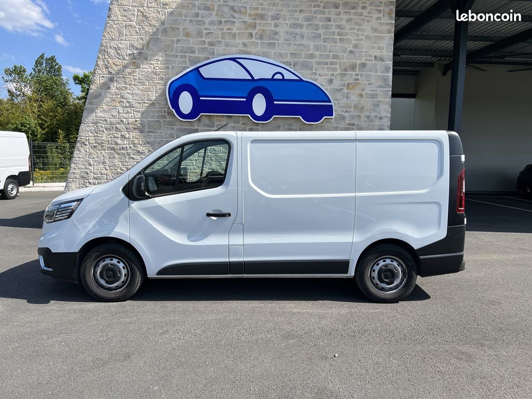 Renault TRAFIC III FG L1H1 2T8 2.0 BLUE DCI 150CH ADVANCE -24 (image 8)