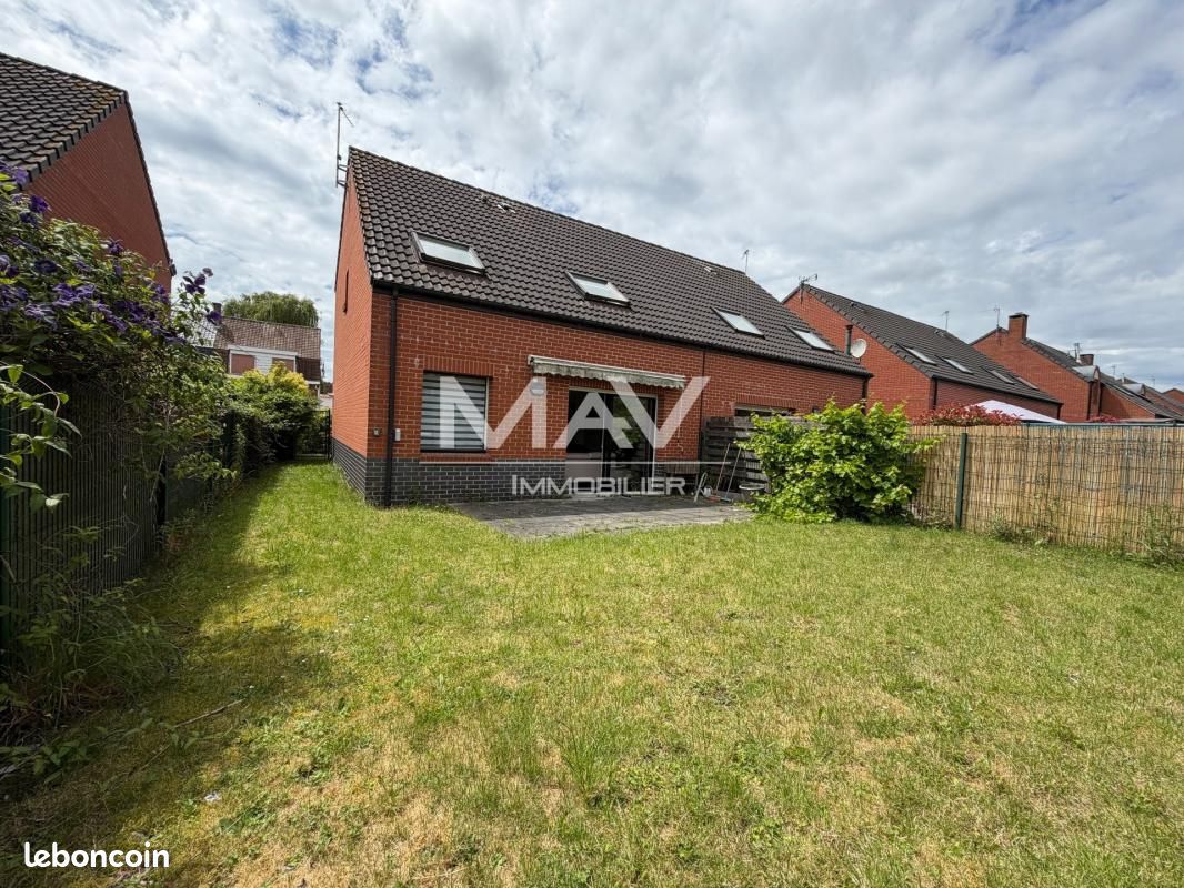 Maison 4 pièces 100 m² · à Neuville-en-Ferrain · 100 m² · 282 800 €