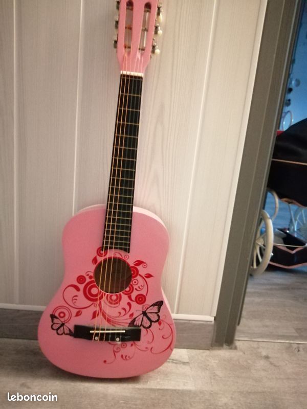 Guitare enfant (image 1)