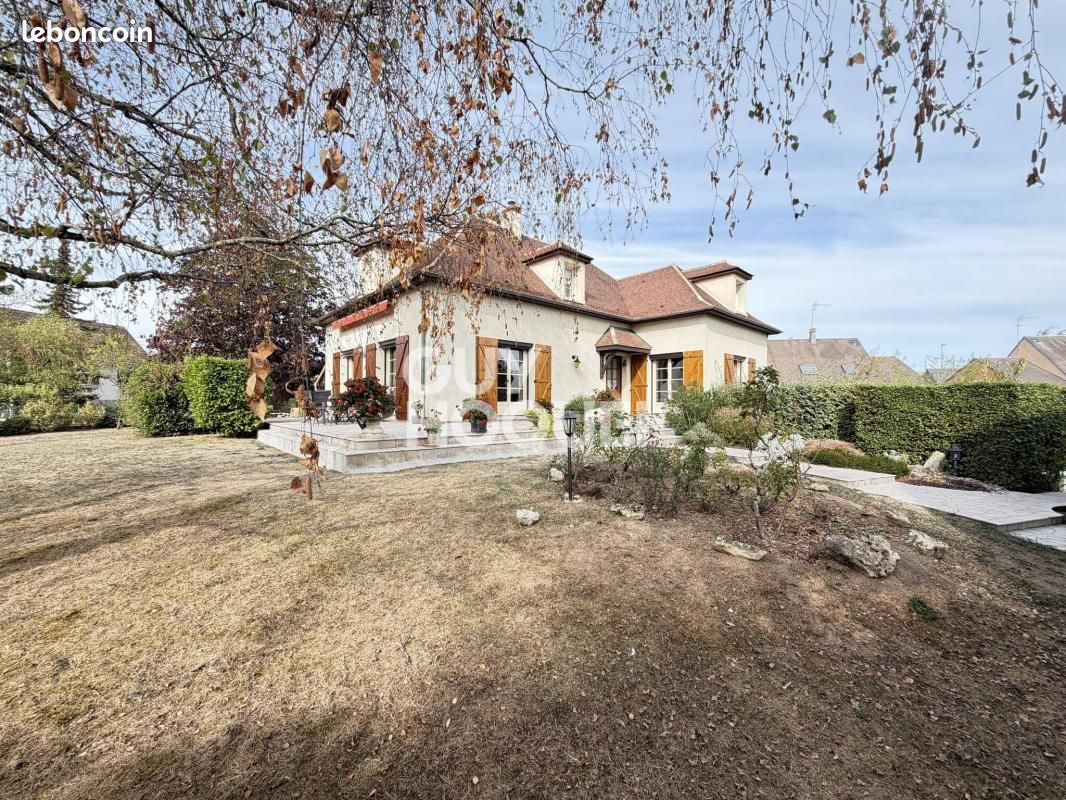 Maison 6 pièces 168 m² · à Saint-Doulchard · 168 m² · 399 000 €