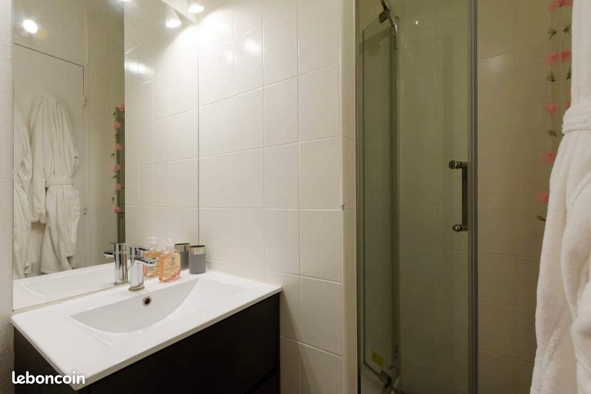 ★ Studio Terrasse privative - Piscine - WIFI & Parking GRATUIT ★ (image 5)