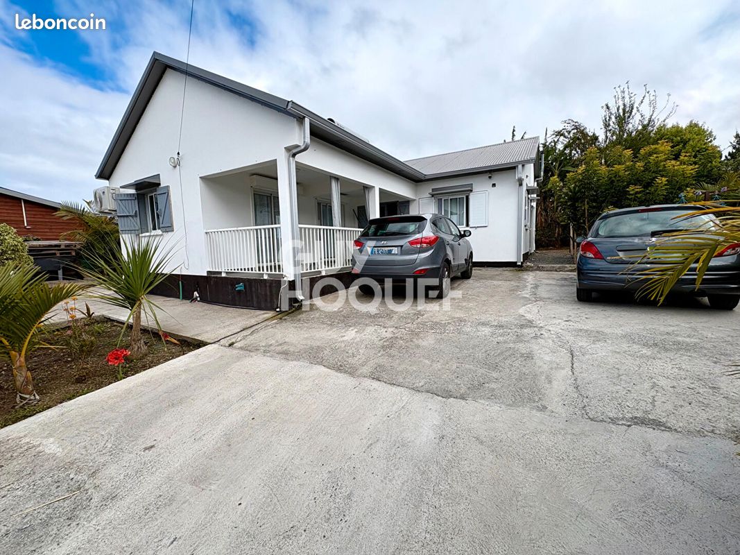 Maison 5 pièces 113 m² · au Tampon · 113 m² · 330 000 €