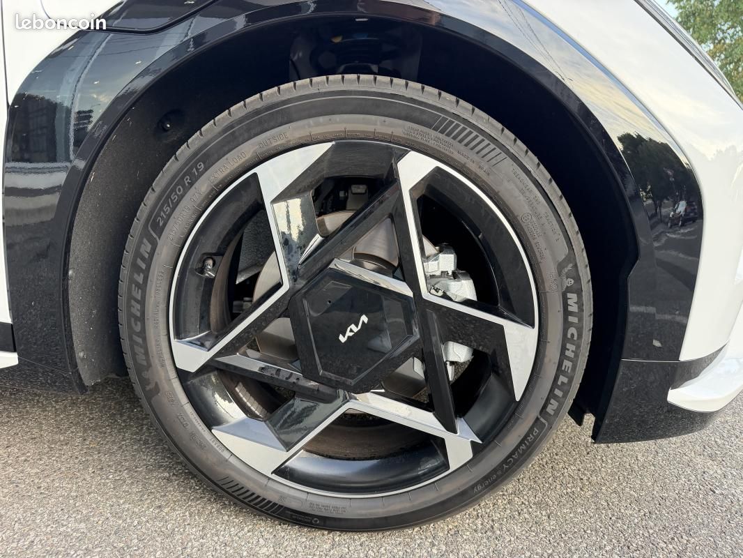 Kia EV4 GT-Line Autonomie Longue 204ch 81,4 kWh - Harman Kardon (image 6)