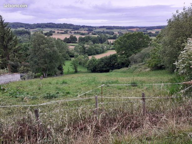 Terrain constructible de 4500 m² à Galan (centre village)