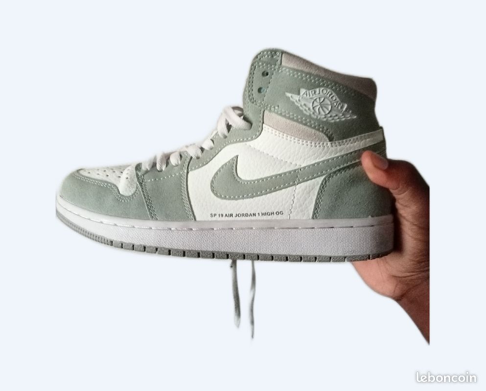 Basket air Jordan collection couleur menth (image 1)