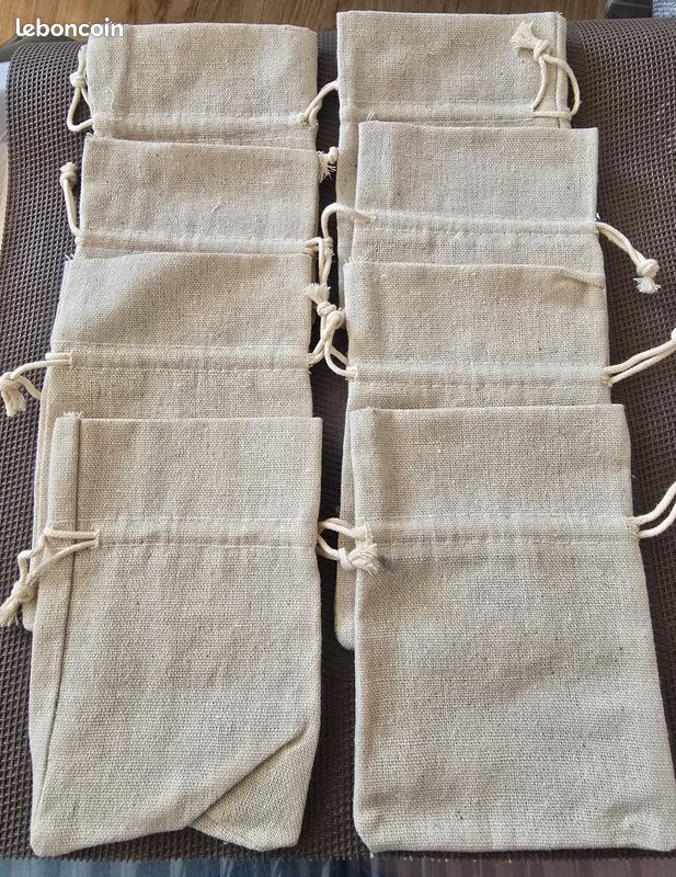 Lot de 8 petits sacs à cordelette à décorer - VL83160 (image 1)