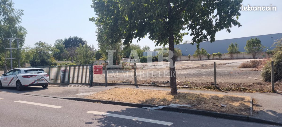 Terrain 3559 m² · à Alençon · 3 559 m² · 540 000 €