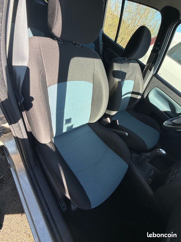 Renault clio (image 8)