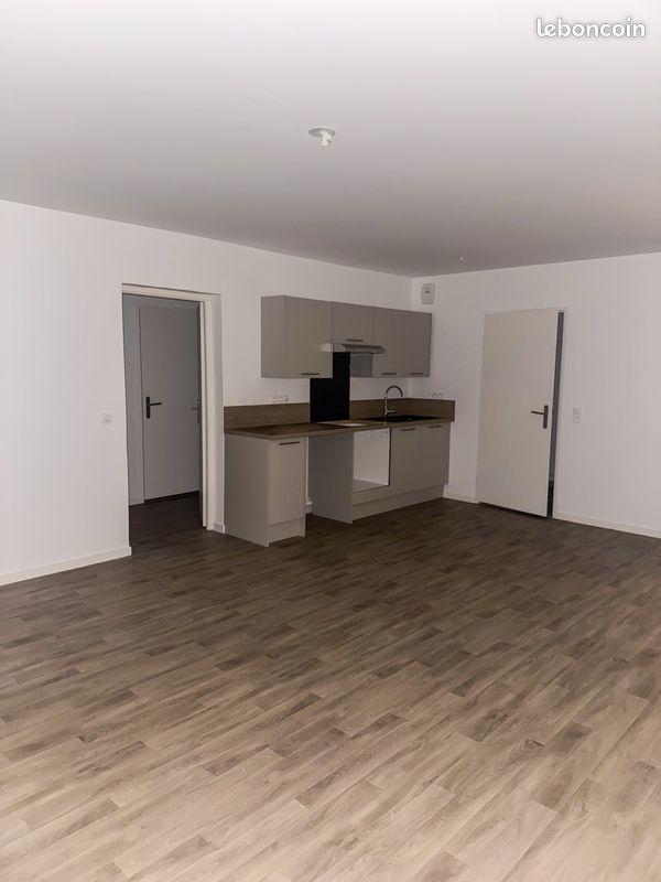 Appartement 3 pièces 70 m² · à Amiens · 69,8 m² · 793 €