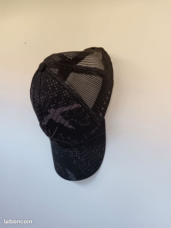 Casquette noire Watts superbe état nickel (image 4)