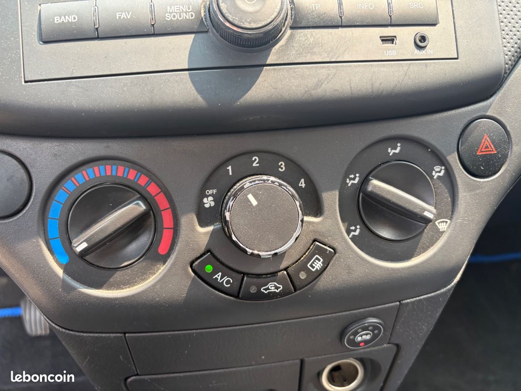 Chevrolet aveo 1.2 gpl 80ch - climatisation - vitres av elec (image 19)