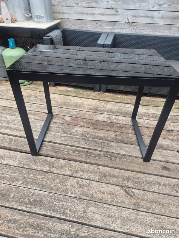 Table 4 places (image 1)