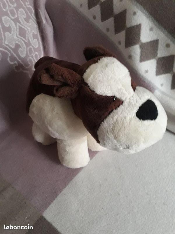 Chien RUSS BERRIE (image 1)