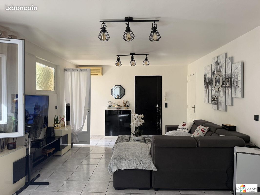Appartement 3 pièces 73 m² · à Marseille · 73 m² · 137 500 €