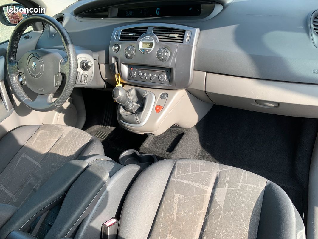 Renault scenic 1.5 dci 105 bt6 confort dynamique état rare (image 19)