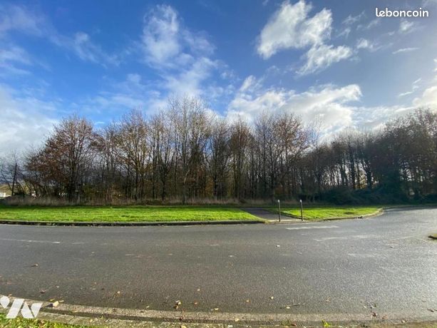 Terrain 9176 m² LIVRE LA TOUCHE