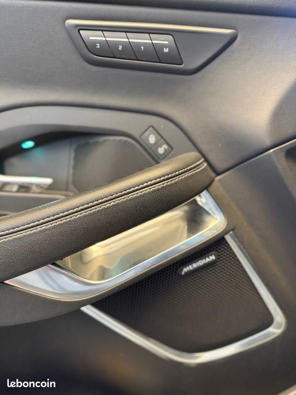 Jaguar E-PACE 2.0 D - 150 ch AWD BVA R-Dynamic SE (image 14)