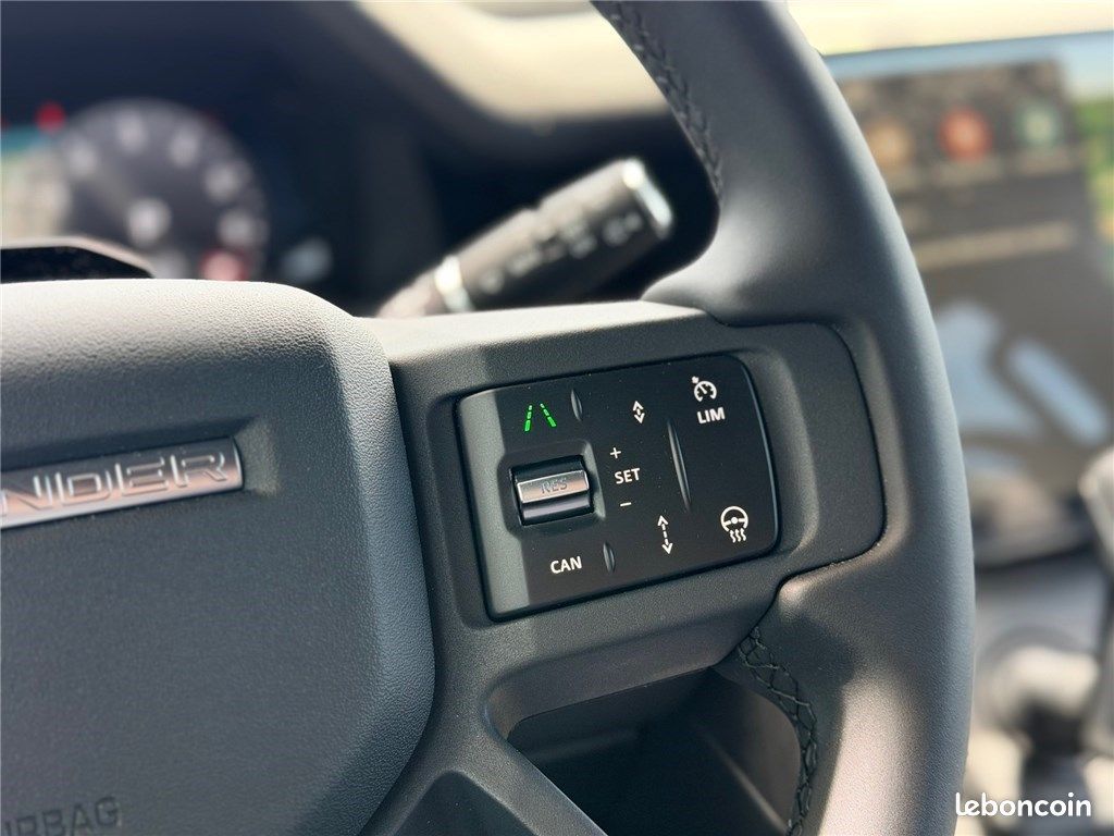 Land Rover Defender PHEV 110 X-Dynamic SE (image 16)