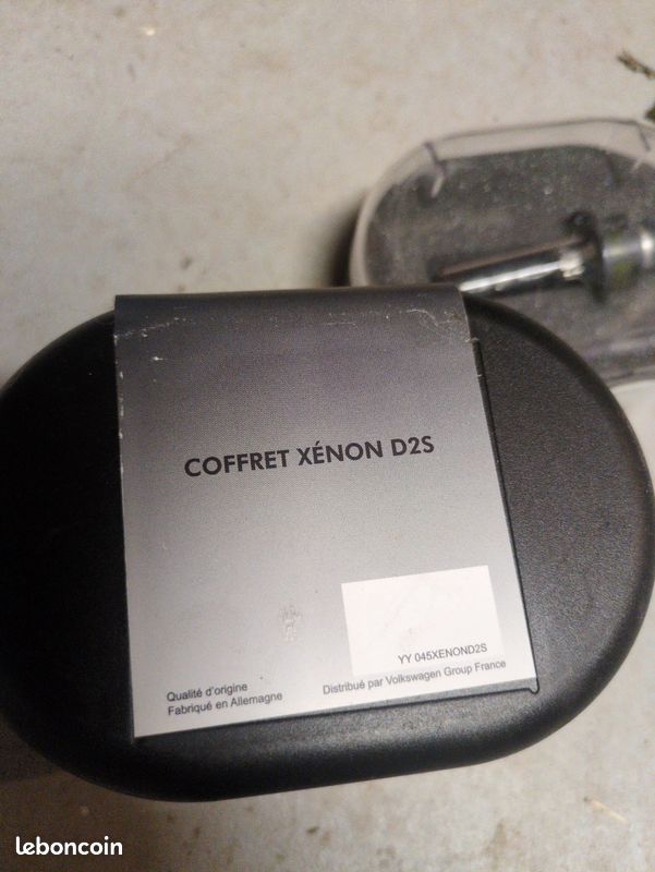 Ampoule xénon Hella D2S neuve jamais ouvert (image 2)