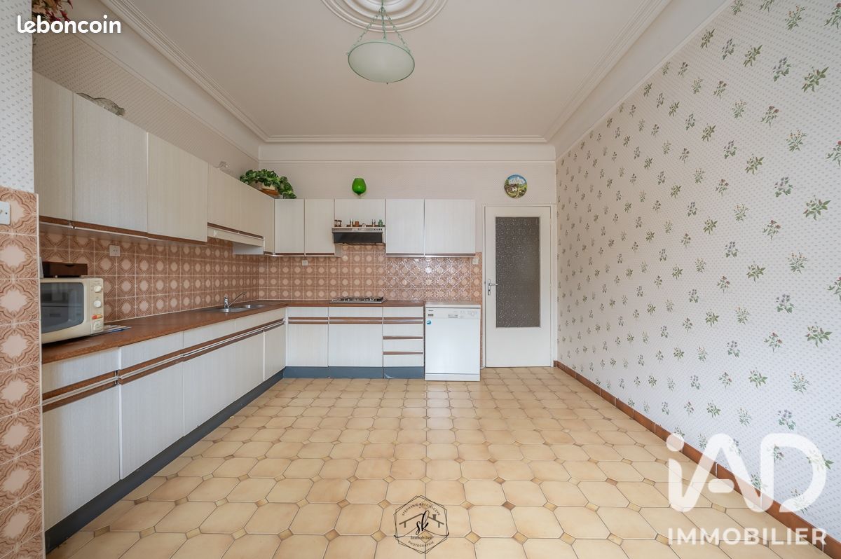 Maison 8 pièces 176 m² · à Crusnes · 176 m² · 280 000 €