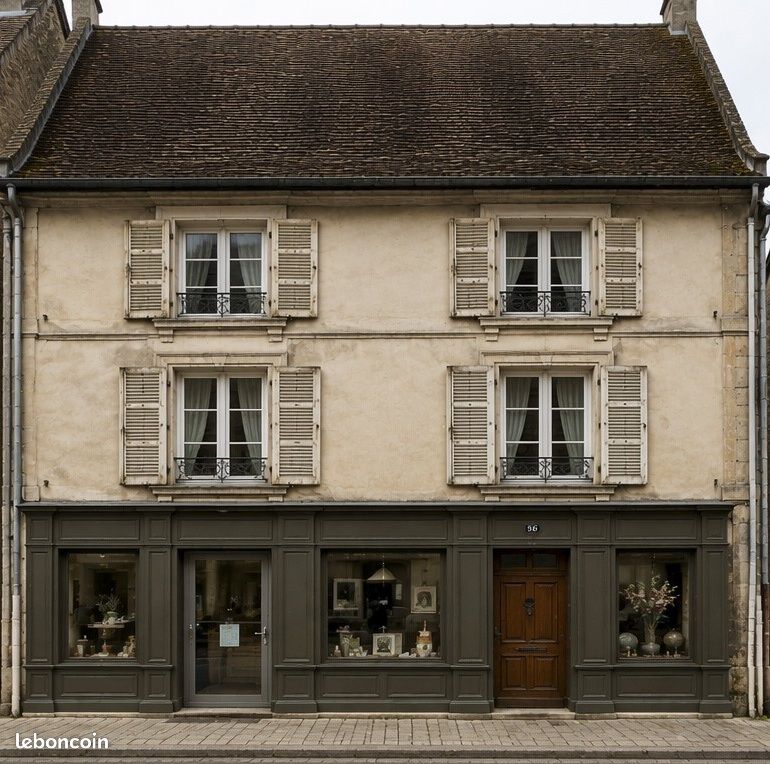 Maison 14 pièces 206 m² · à Étampes · 206 m² · 288 000 €