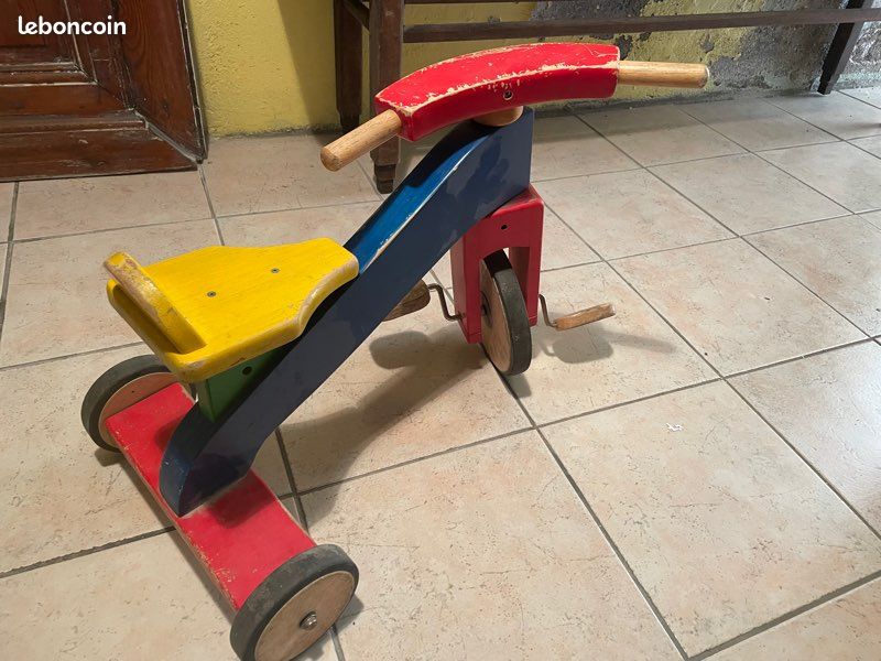 Tricycle bois massif (image 1)