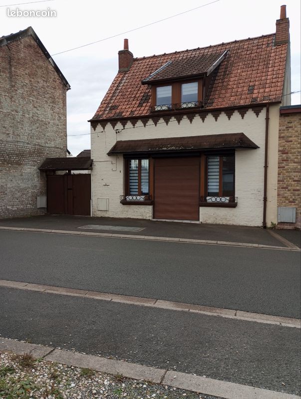 Maison 5 pièces 800 m² · à Cauchy-À-la-Tour · 800 m² · 130 000 €