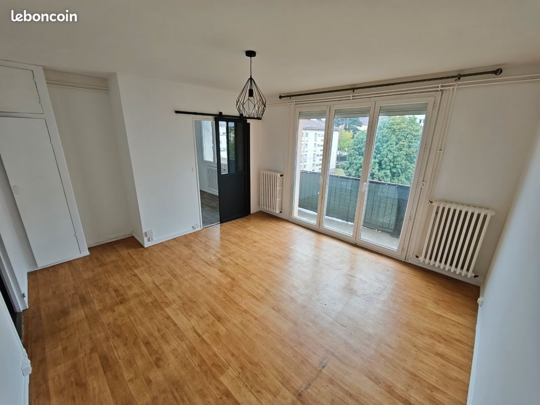 Parking 4 pièces 64 m² · à Belfort · 64 m² · 650 €/mois