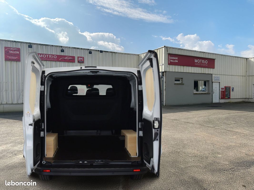 Renault Trafic Van L2H1 Cabine Approfondie 6 Places Advance 3T Blue dCi 130 - Leasing (image 3)