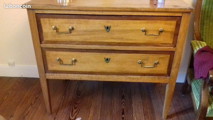 Commode (image 1)