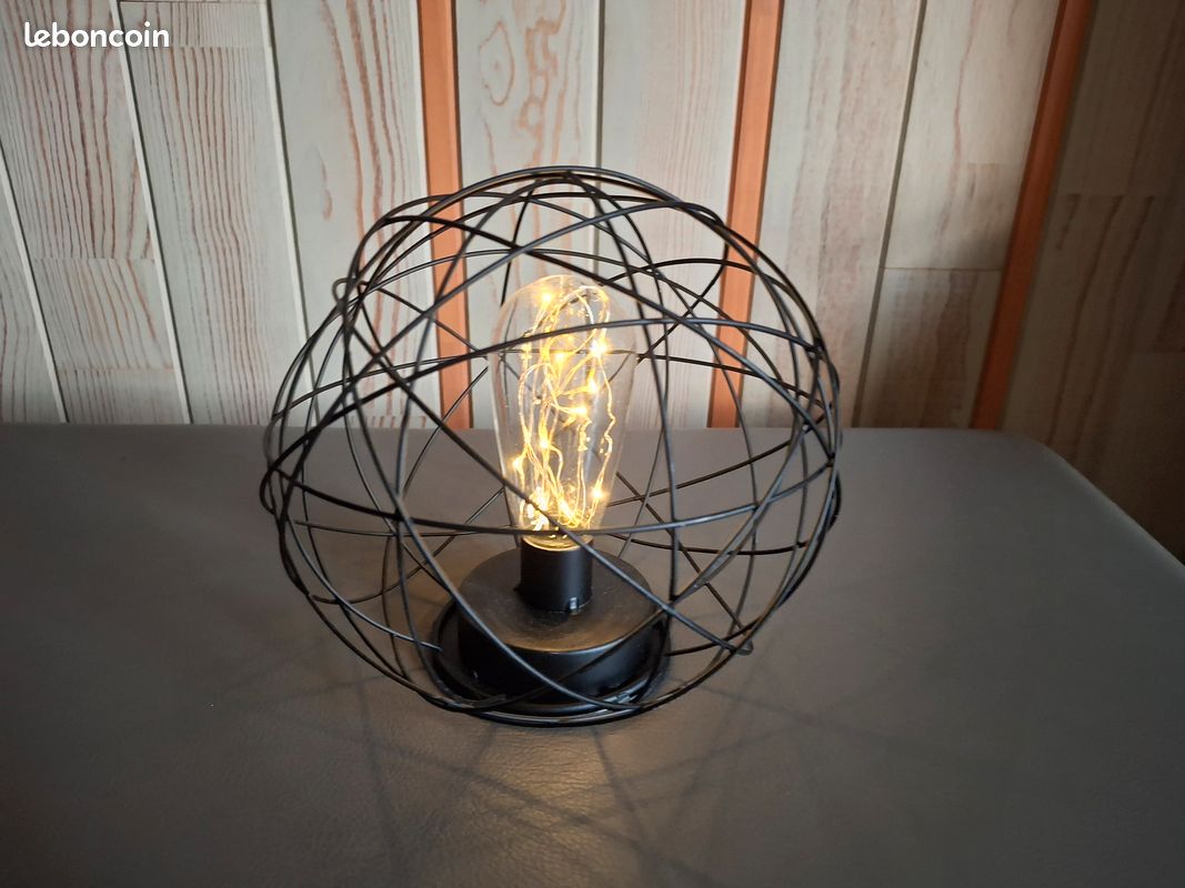Lampe Led à poser (image 1)